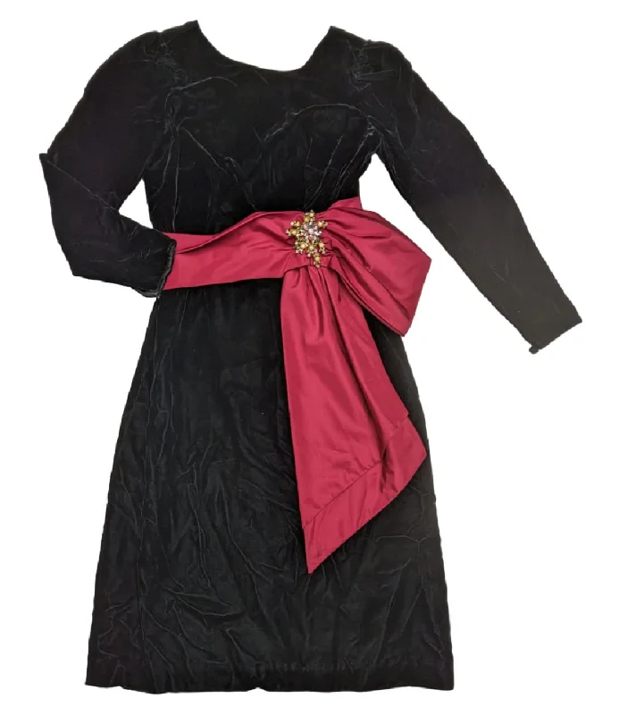 Price Cut Velvet Dresses & Skirts Approx 26-30 pcs 25 lbs