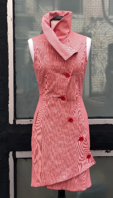 Steals and Deals Swerve Vest Dress / Retro Red White Pattern