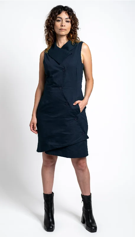 Year-End Clearance Swerve Vest Dress in Linen/ Midnight Navy