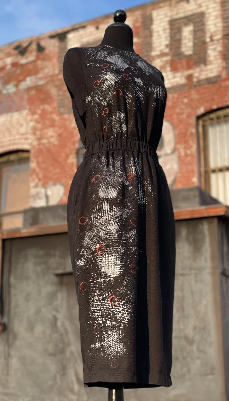 Discount Extravaganza Sleeveless Lounge Dress / Black w/print