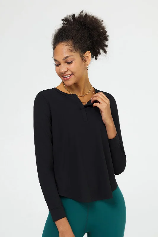 Exclusive Online Offer BreeLite™ V Neck Long Sleeve Top
