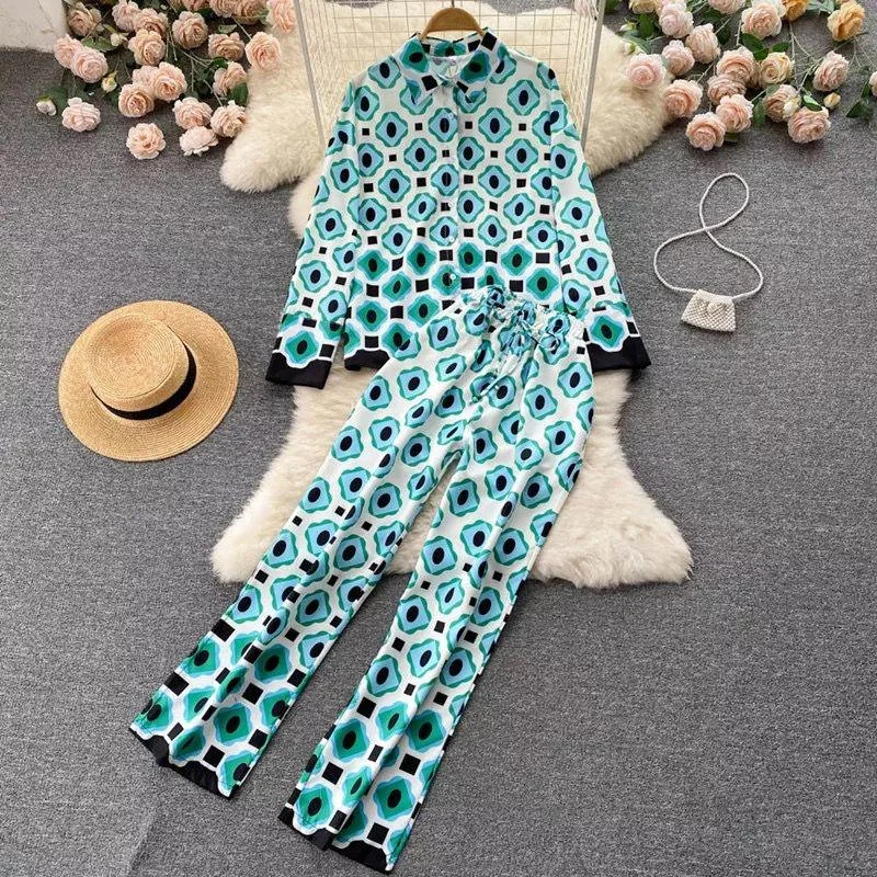 Early Bird Discount Siluvet Abstract Coord Set