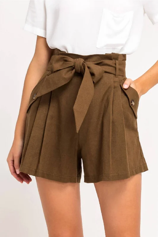 Anniversary Sale Amina Short In Walnut