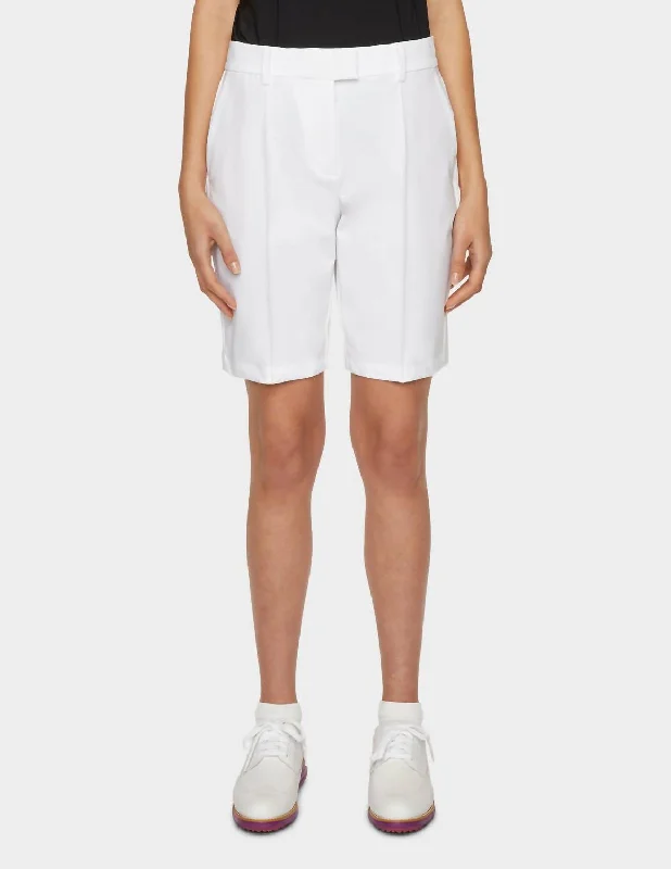 Deal Dash Golf Tech Short In White