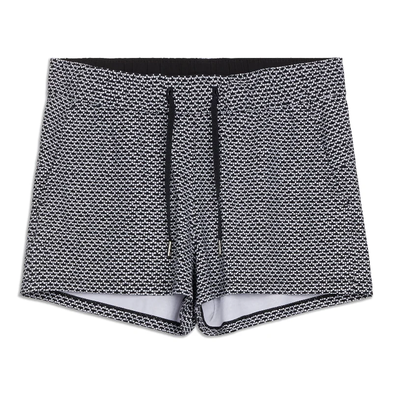Price Reduction On The Fly Short - Resale