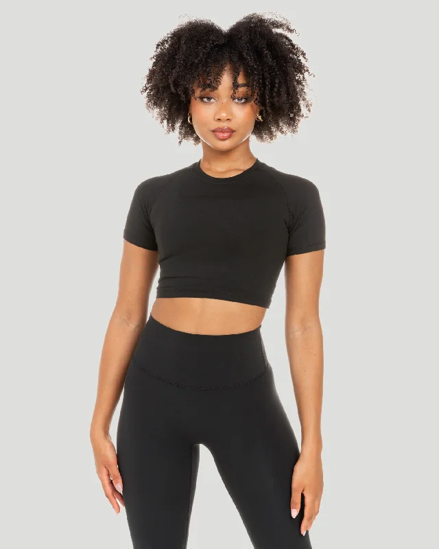 Exclusive Preview Aura Crop Tee - Black