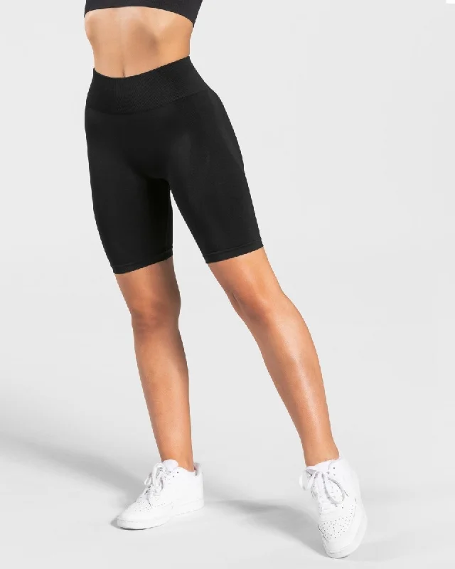 Bonus Savings Charming Scrunch Short "Schwarz"