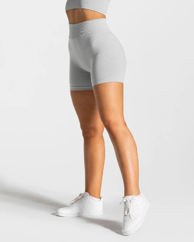 Year-End Sale Statement Scrunch Short "Hellgrau"