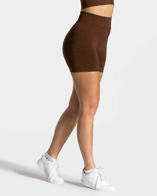 Stock Up and Save Statement Scrunch Short "Kaffee"
