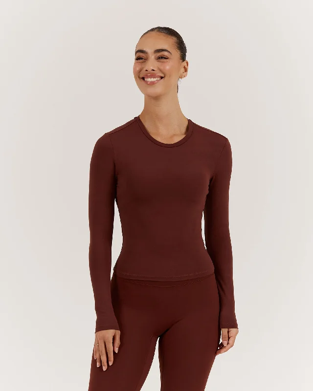 Exclusive Online Offer ATHLEISURE LONG SLEEVE TOP - CHOCOLATE