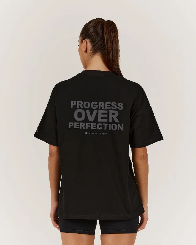 Extra Savings PROGRESS OVER PERFECTION TEE - BLACK